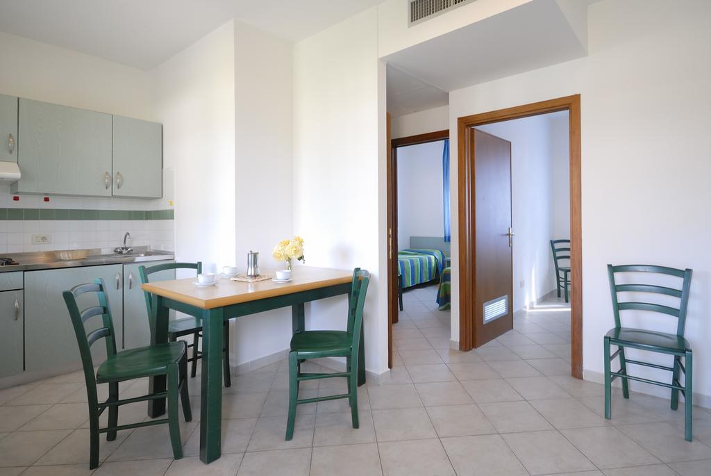 La Cecinella Apartments Marina di Cecina Bagian luar foto