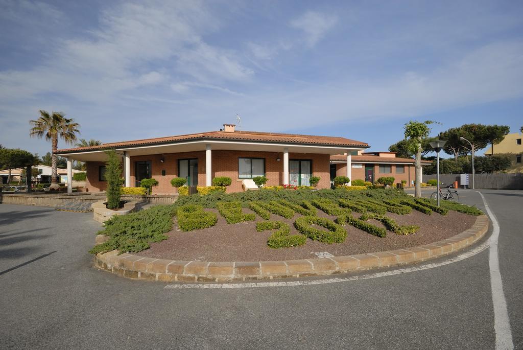 La Cecinella Apartments Marina di Cecina Bagian luar foto