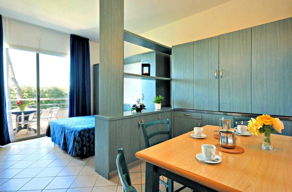 La Cecinella Apartments Marina di Cecina Bagian luar foto